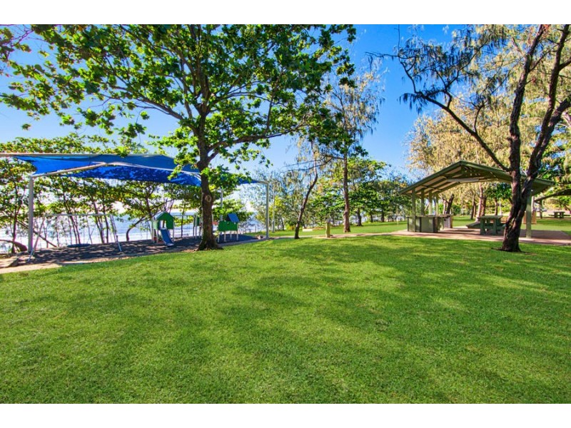 61 Augusta Dr, Balgal Beach QLD 4816