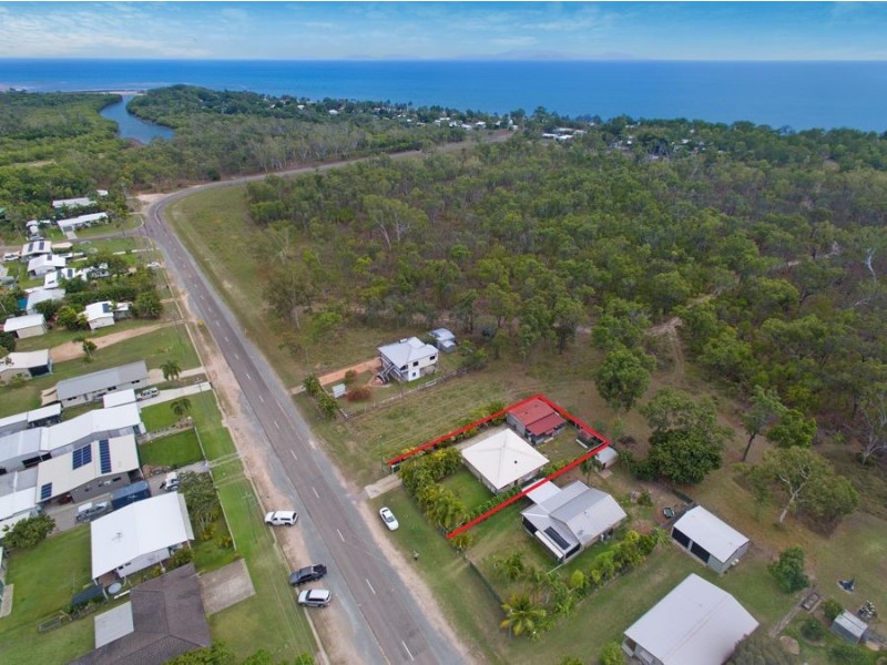 223 Balgal Beach Road, Balgal Beach QLD 4816