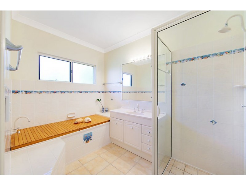 1 The Vines Crt, Balgal Beach QLD 4816