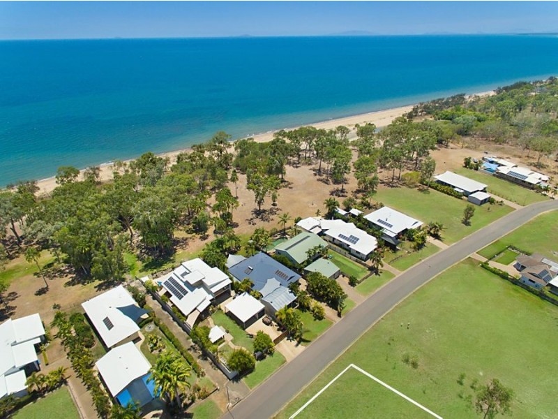 38 Augusta Dr, Balgal Beach QLD 4816