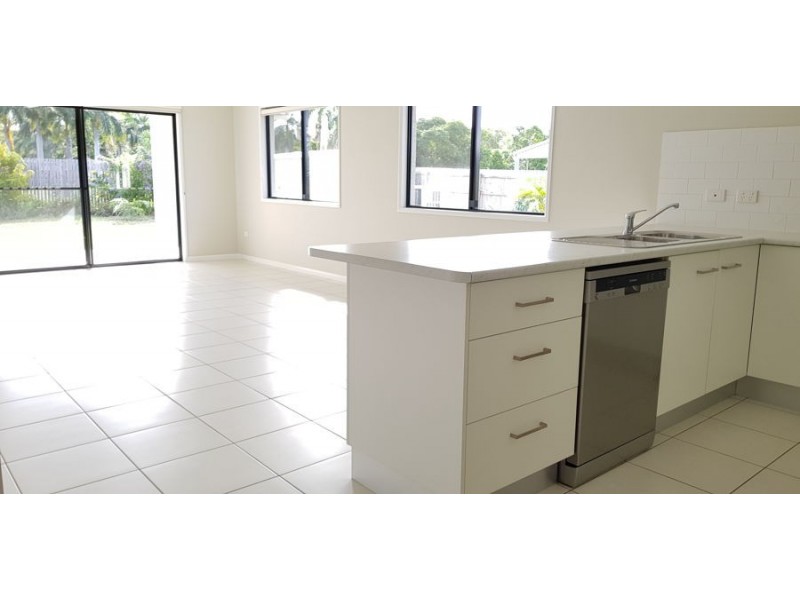 8/129 Mystic Ave, Balgal Beach QLD 4816