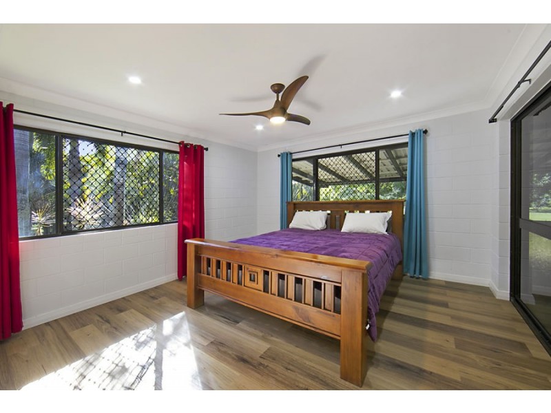 293 Ocean Pde, Balgal Beach QLD 4816