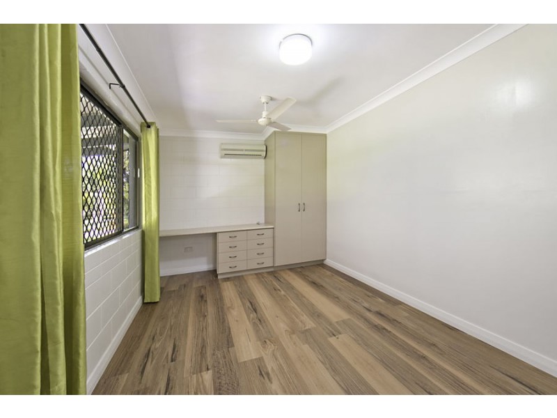 293 Ocean Pde, Balgal Beach QLD 4816