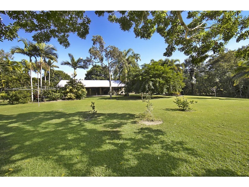 293 Ocean Pde, Balgal Beach QLD 4816