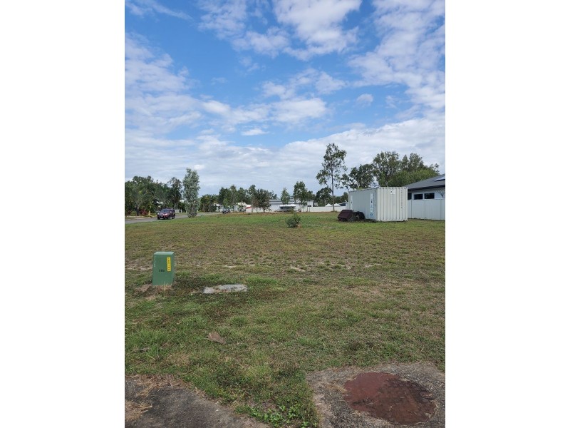 36 Augusta Dr, Balgal Beach QLD 4816