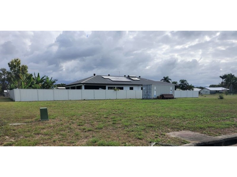 36 Augusta Dr, Balgal Beach QLD 4816