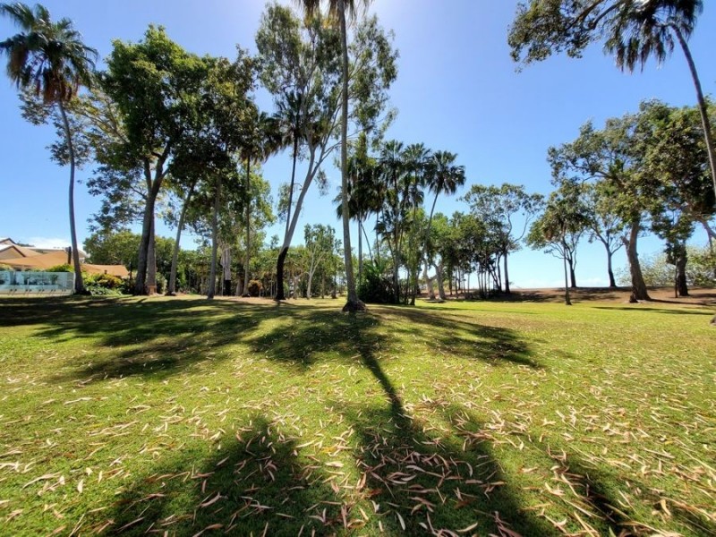 36 Augusta Dr, Balgal Beach QLD 4816
