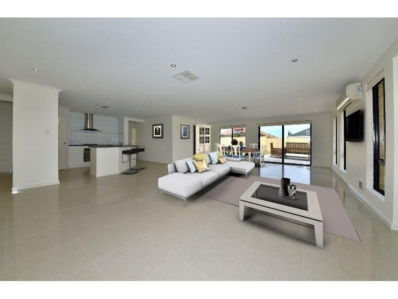 38 Giglia Drive, Sinagra WA 6065