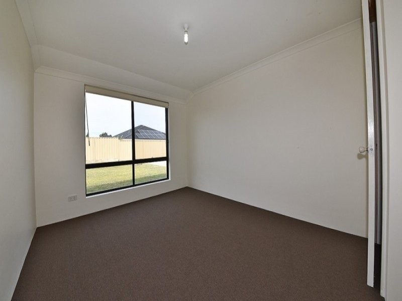 38 Giglia Drive, Sinagra WA 6065