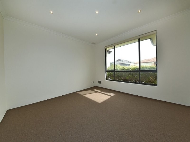 38 Giglia Drive, Sinagra WA 6065