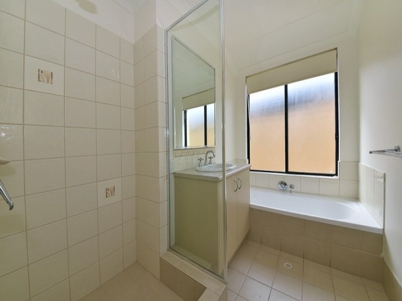 38 Giglia Drive, Sinagra WA 6065