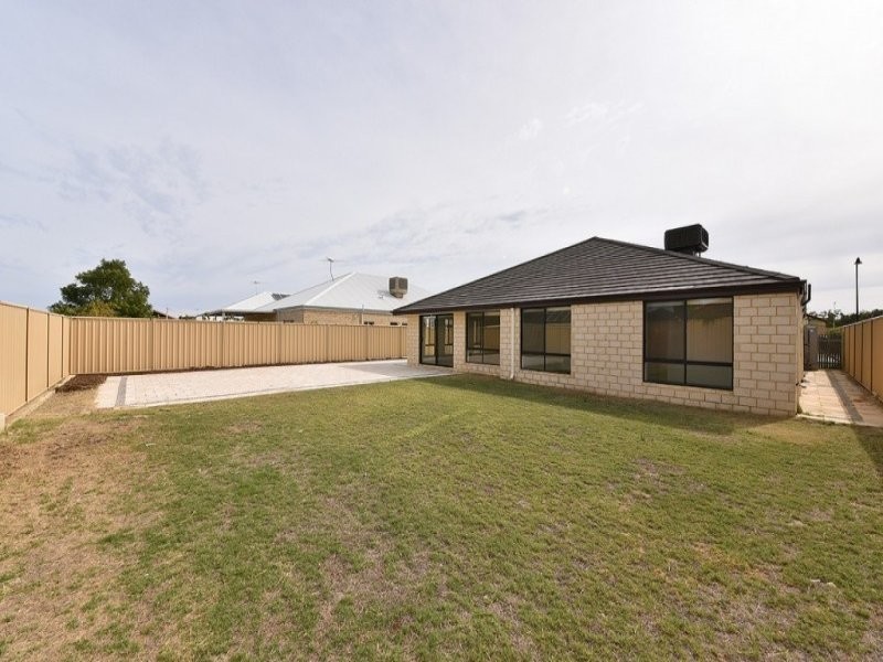 38 Giglia Drive, Sinagra WA 6065