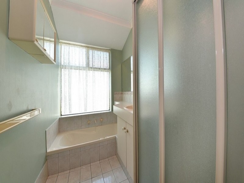 6 Kattamorda Pass, Sinagra WA 6065