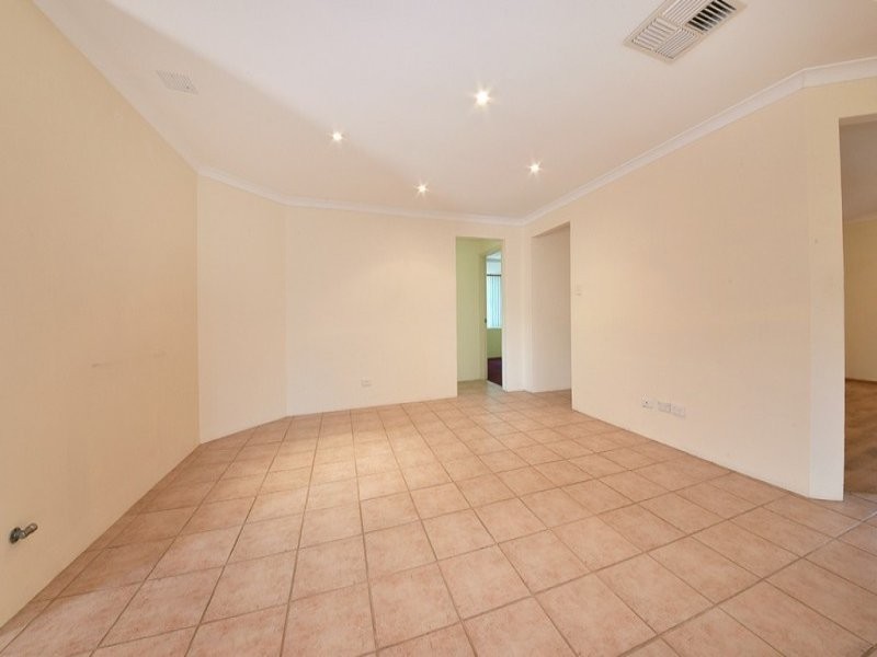 6 Kattamorda Pass, Sinagra WA 6065