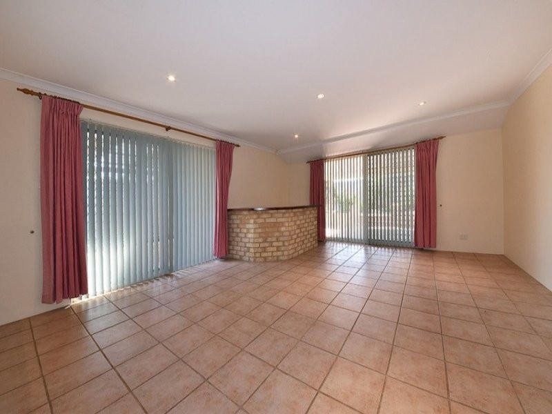 6 Kattamorda Pass, Sinagra WA 6065