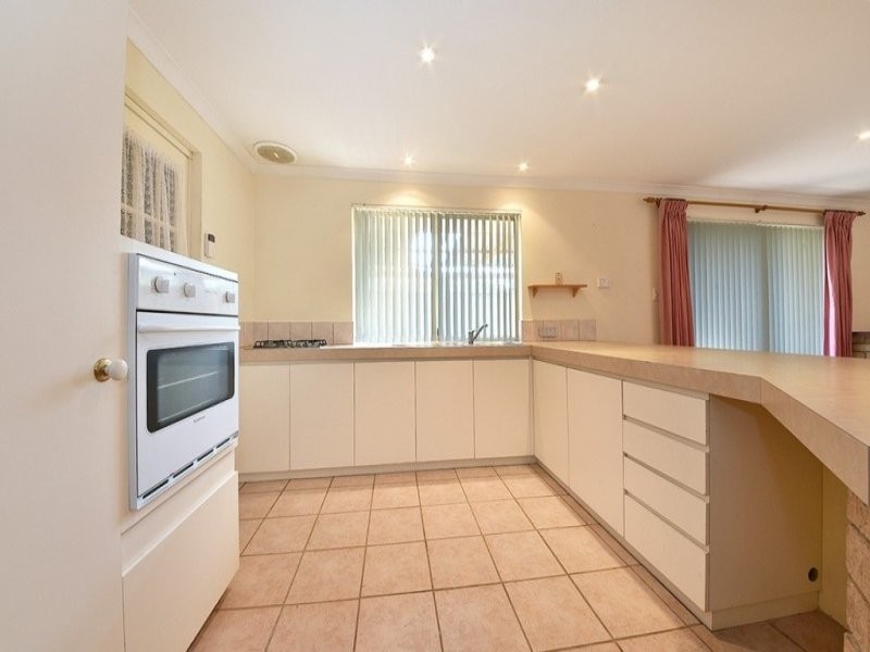 6 Kattamorda Pass, Sinagra WA 6065