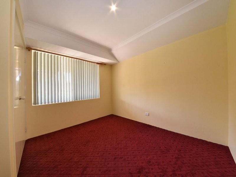 6 Kattamorda Pass, Sinagra WA 6065