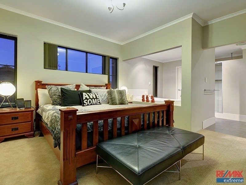 1 Cairo Way, Wanneroo WA 6065