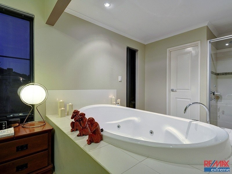 1 Cairo Way, Wanneroo WA 6065