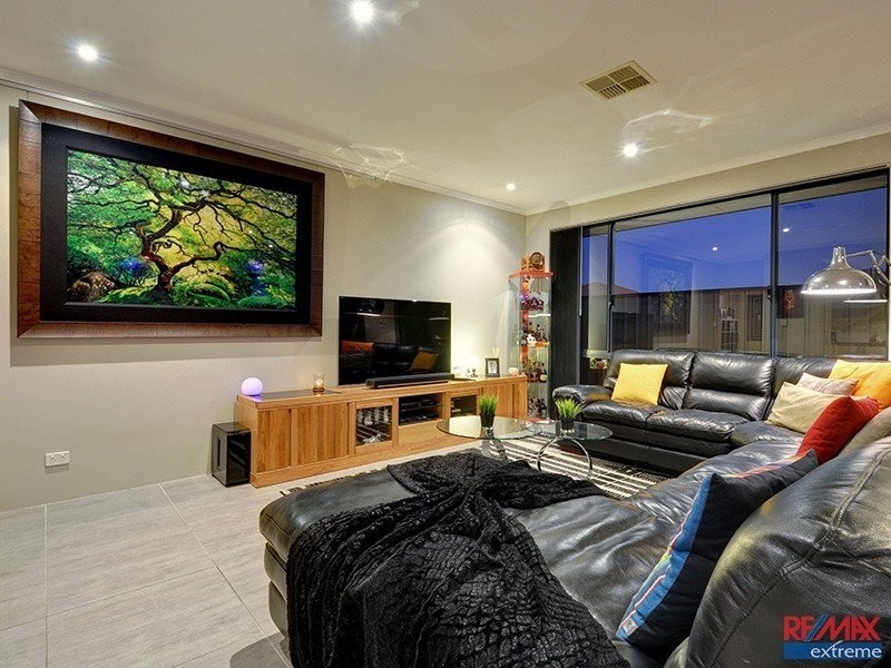 1 Cairo Way, Wanneroo WA 6065