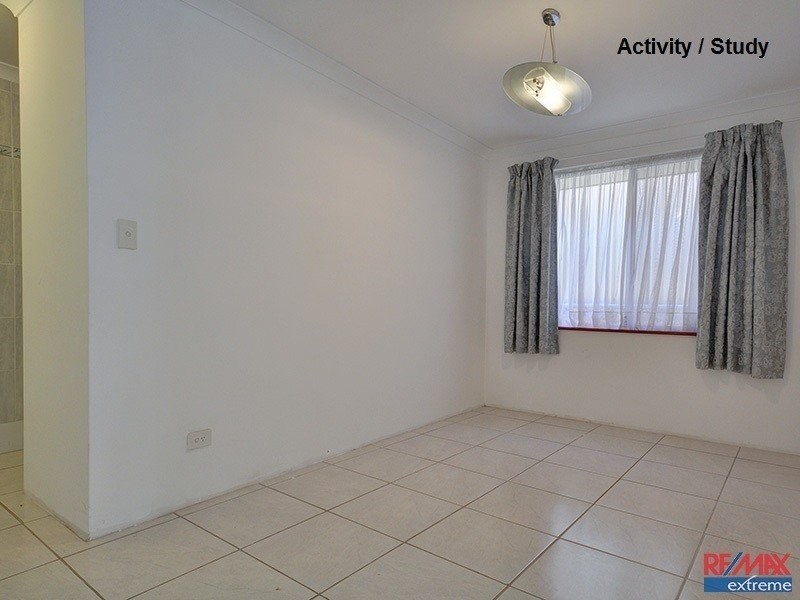 28 Crosthwait Circuit, Tapping WA 6065