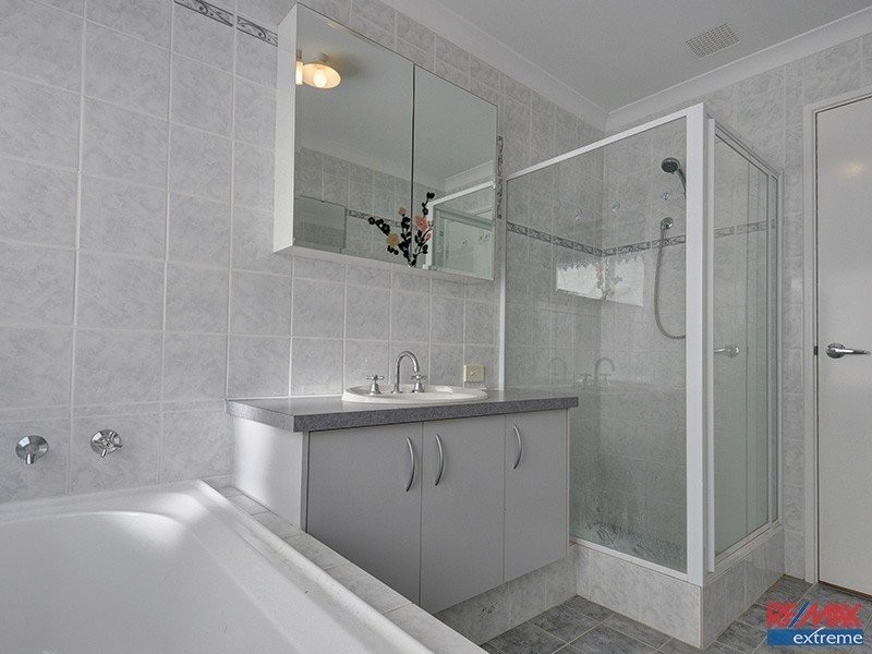 28 Crosthwait Circuit, Tapping WA 6065