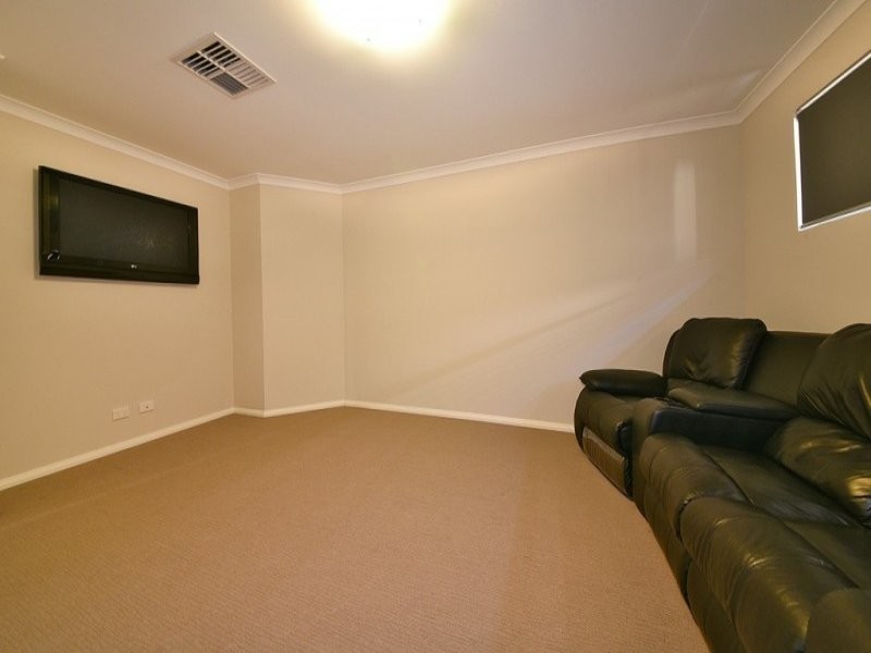 12 Coot Way, Tapping WA 6065