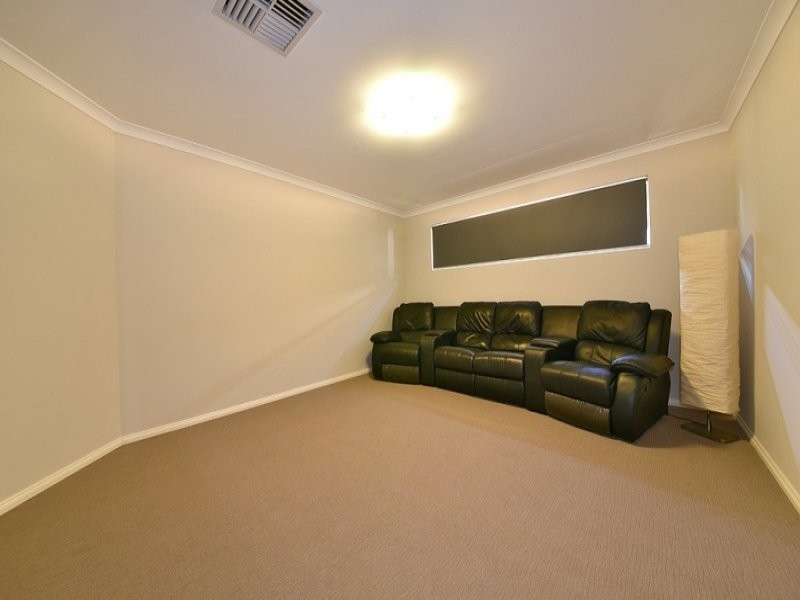 12 Coot Way, Tapping WA 6065