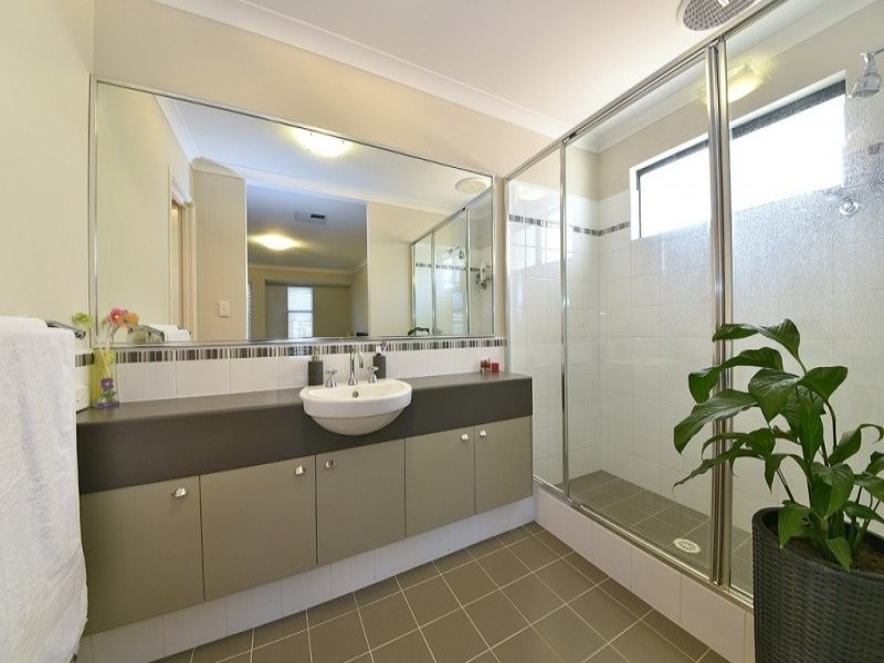 12 Coot Way, Tapping WA 6065