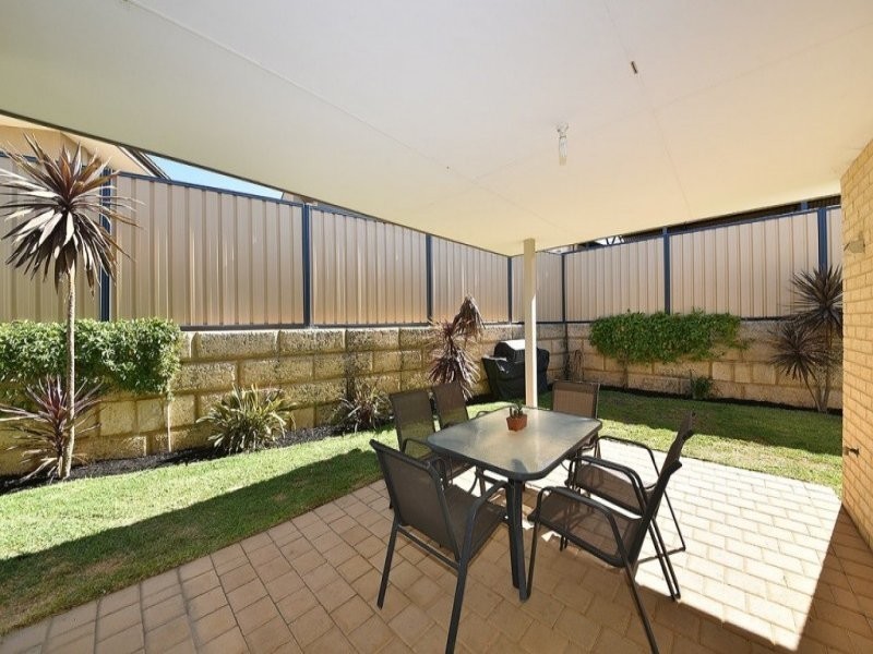 12 Coot Way, Tapping WA 6065
