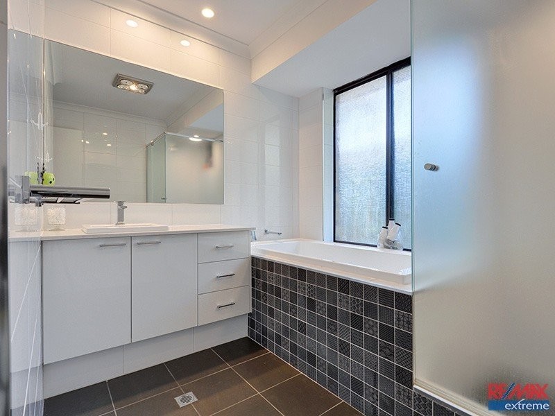 33 Beenong Street, Wanneroo WA 6065