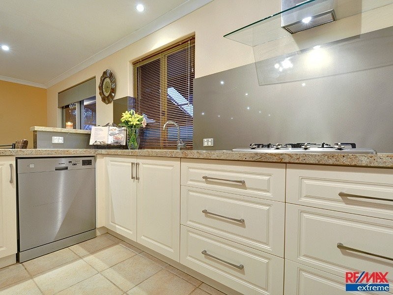 1 Siderno Rise, Hocking WA 6065