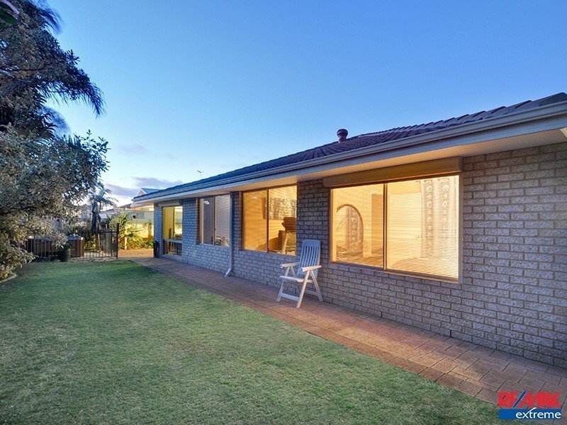 1 Siderno Rise, Hocking WA 6065