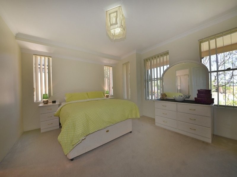 54 Cheriton Drive, Carramar WA 6031