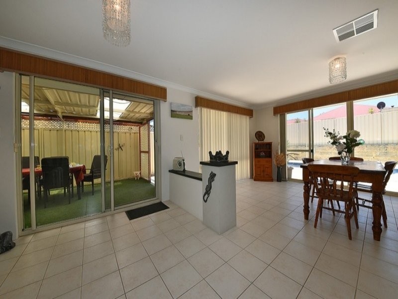 54 Cheriton Drive, Carramar WA 6031