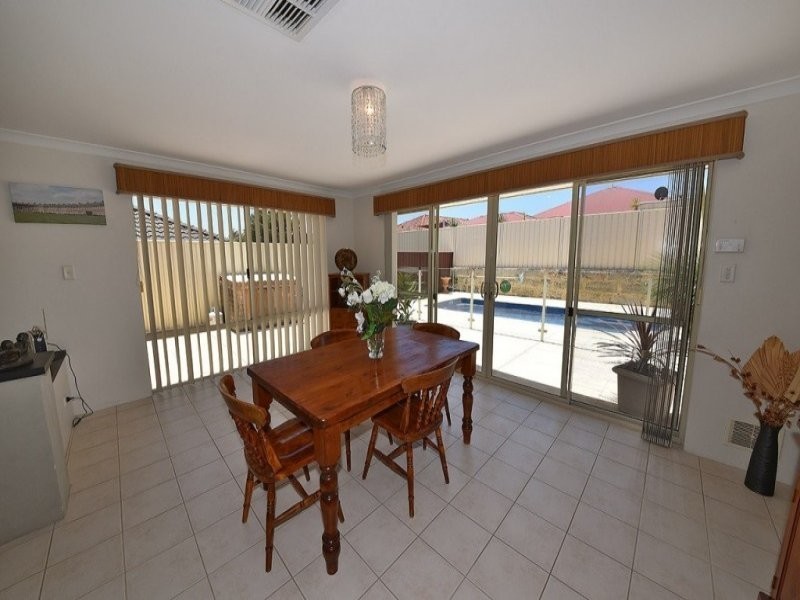 54 Cheriton Drive, Carramar WA 6031