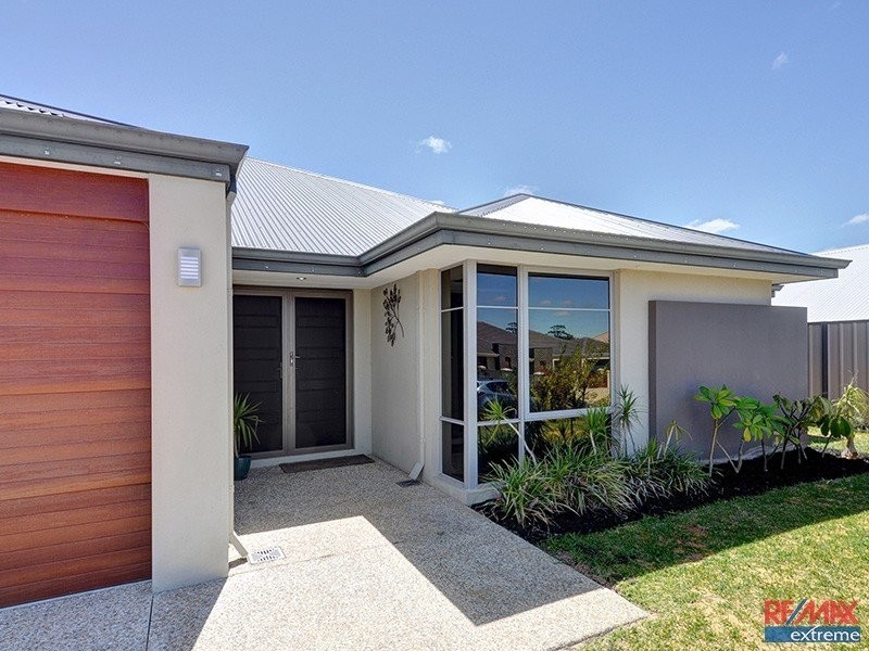 12 Salzburg Way, Wanneroo WA 6065