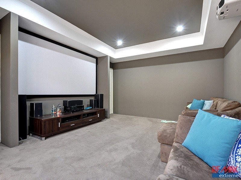 12 Salzburg Way, Wanneroo WA 6065