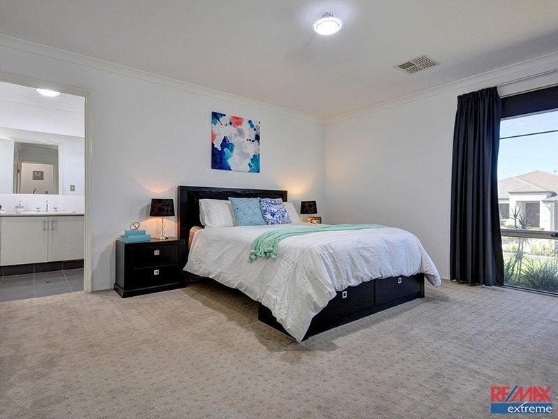 12 Salzburg Way, Wanneroo WA 6065