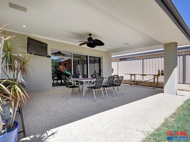 12 Salzburg Way, Wanneroo WA 6065