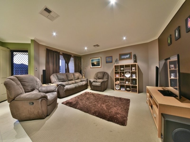 95 Da Vinci Drive, Tapping WA 6065