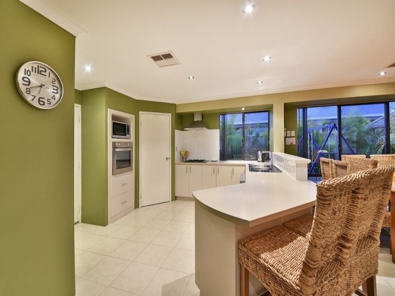 95 Da Vinci Drive, Tapping WA 6065