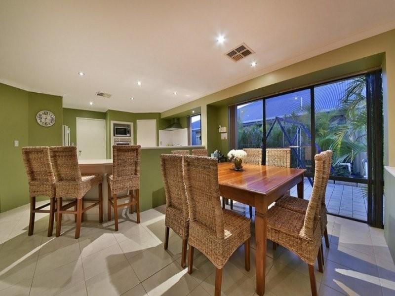 95 Da Vinci Drive, Tapping WA 6065