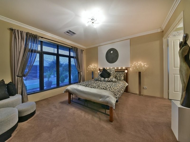 15 Coolidge Gardens, Tapping WA 6065