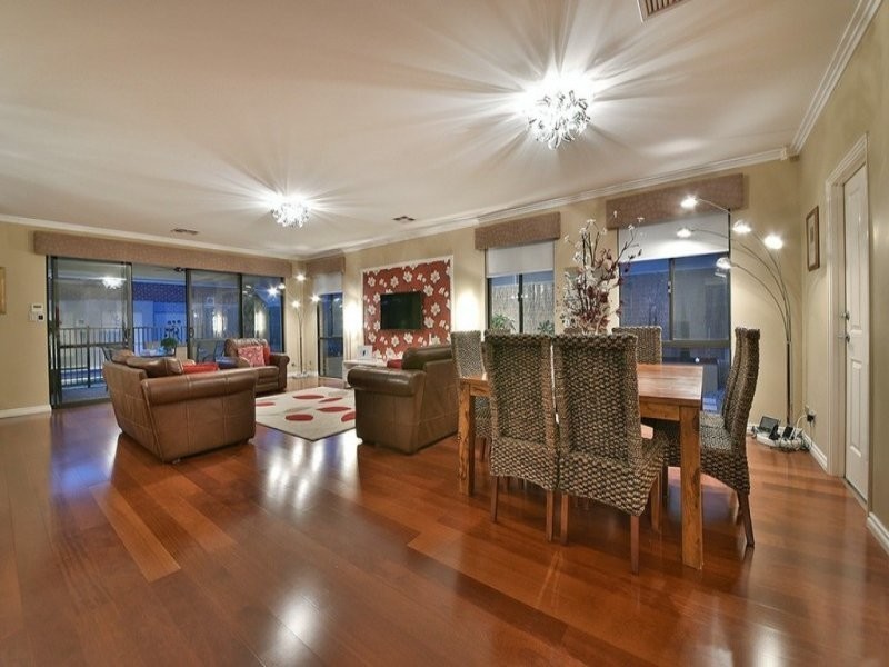 15 Coolidge Gardens, Tapping WA 6065