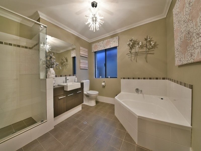 15 Coolidge Gardens, Tapping WA 6065