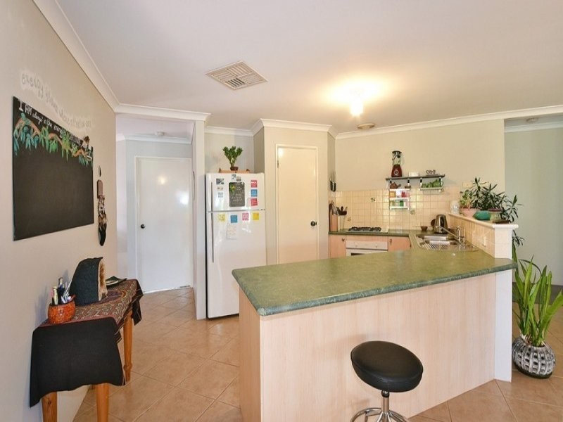 6 Kurnalpi Turn, Wanneroo WA 6065