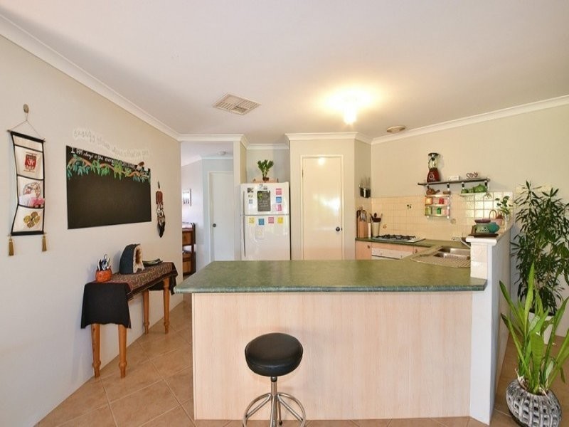 6 Kurnalpi Turn, Wanneroo WA 6065