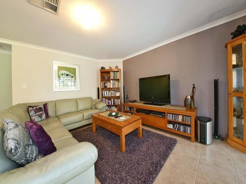 6 Kurnalpi Turn, Wanneroo WA 6065