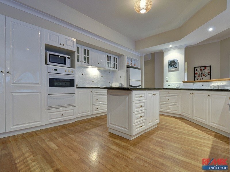 5 Chittering Vista, Pearsall WA 6065